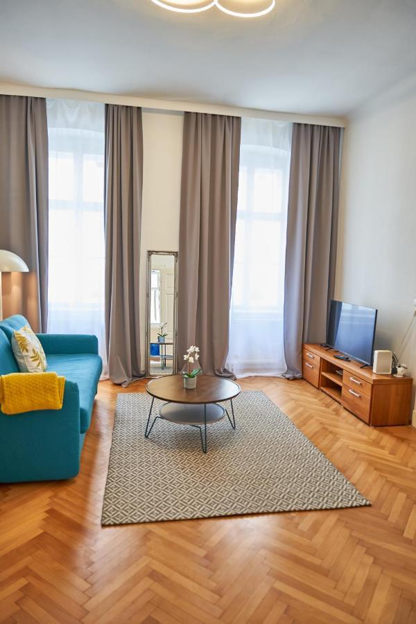 Renovated & Cozy - Close To Museumsquartier Vienna Luaran gambar